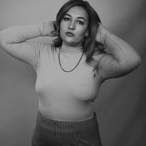 Meet your Posher, Alexis